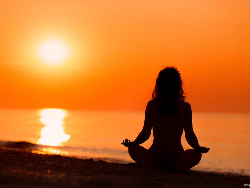 L-Theanine vs. Ashwagandha: Which is Better for Daytime PMS Anxiety?