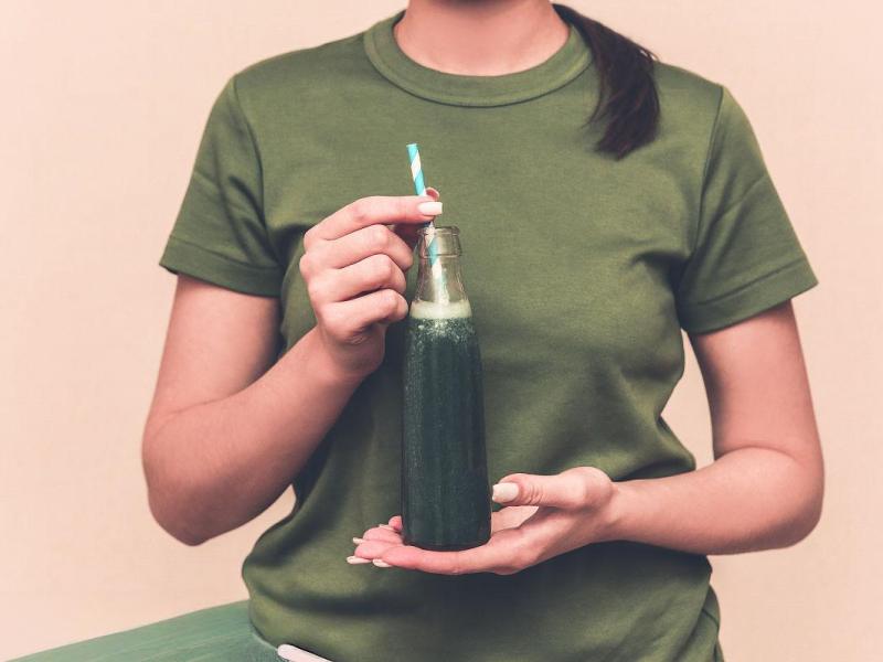 Fluid Balance Restored: The 4 Best Herbs for Kidney Detox and Water Retention Relief