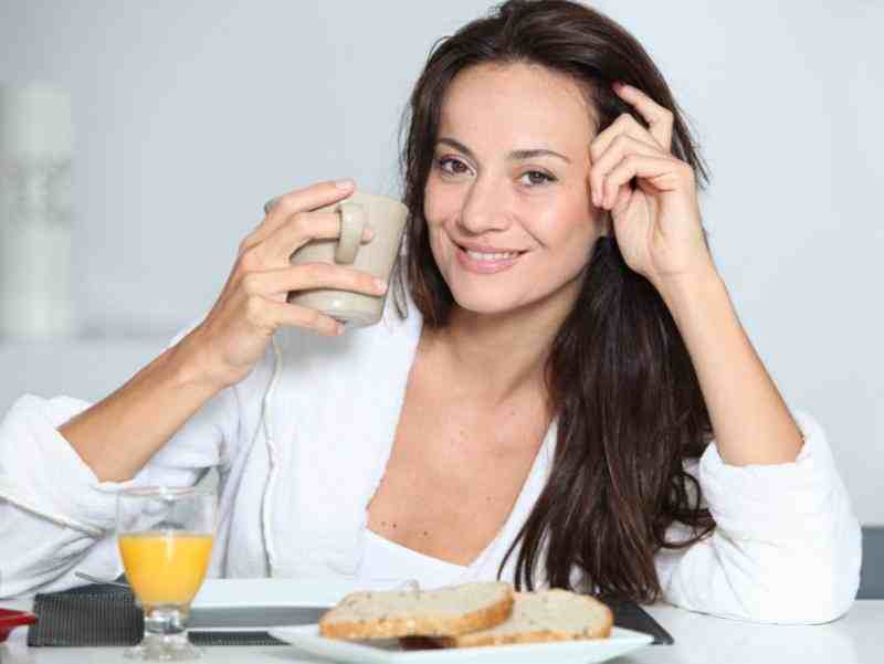 The Role of Probiotics in PMS Formulas: Addressing Period Bloat via the Gut-Hormone Axis